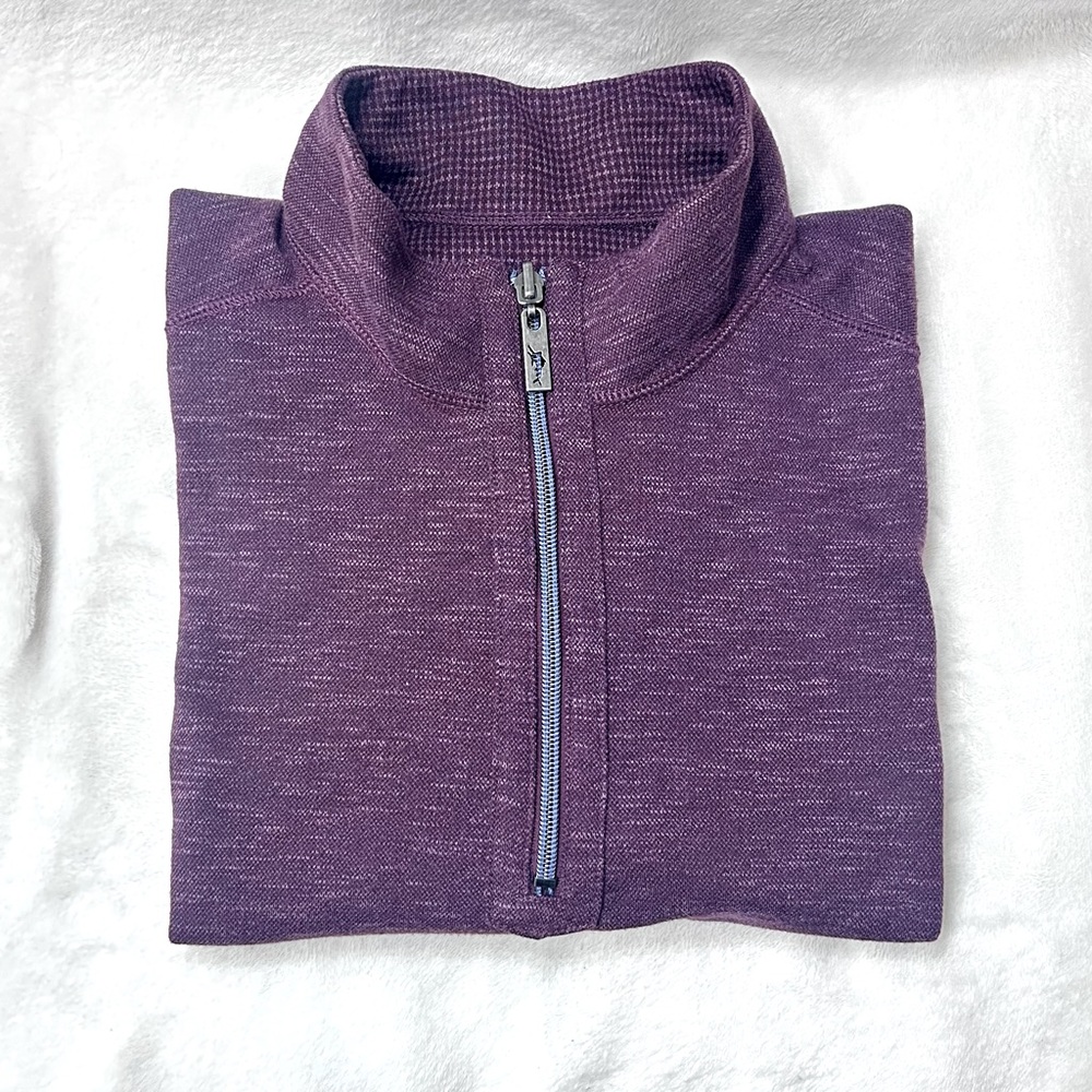 Tommy Bahama Men’s long sleeve reversible1/4 zip size Large regal purple print